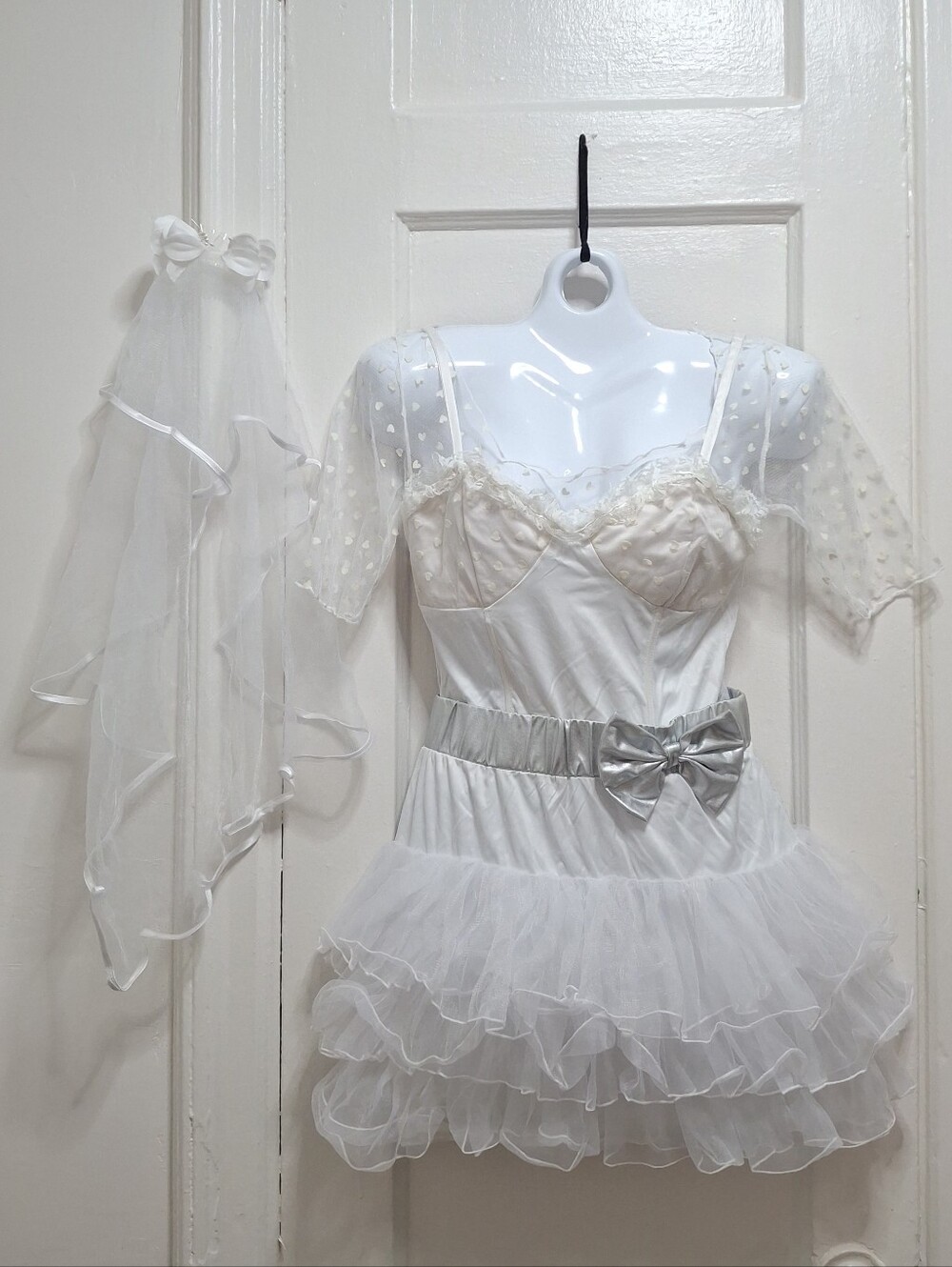 Smiffys White Bride Costume Dress Veil Women’s Size S Halloween Wedding Tutu